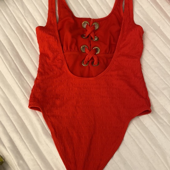 California Waves one piece - Picture 5 of 5